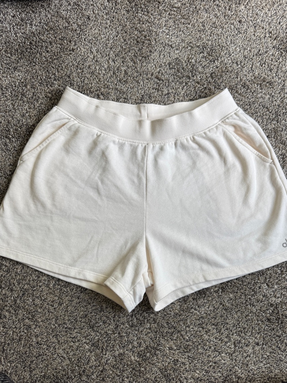 Alo Yoga Lowkey Sweat Short